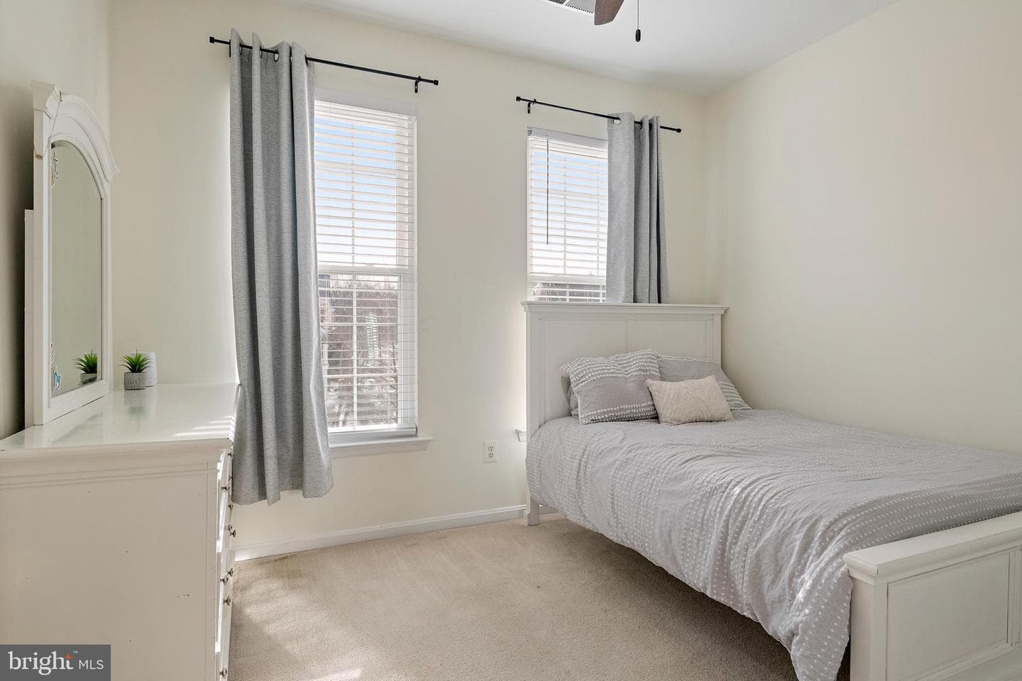 2306 Noblewood Road photo 35