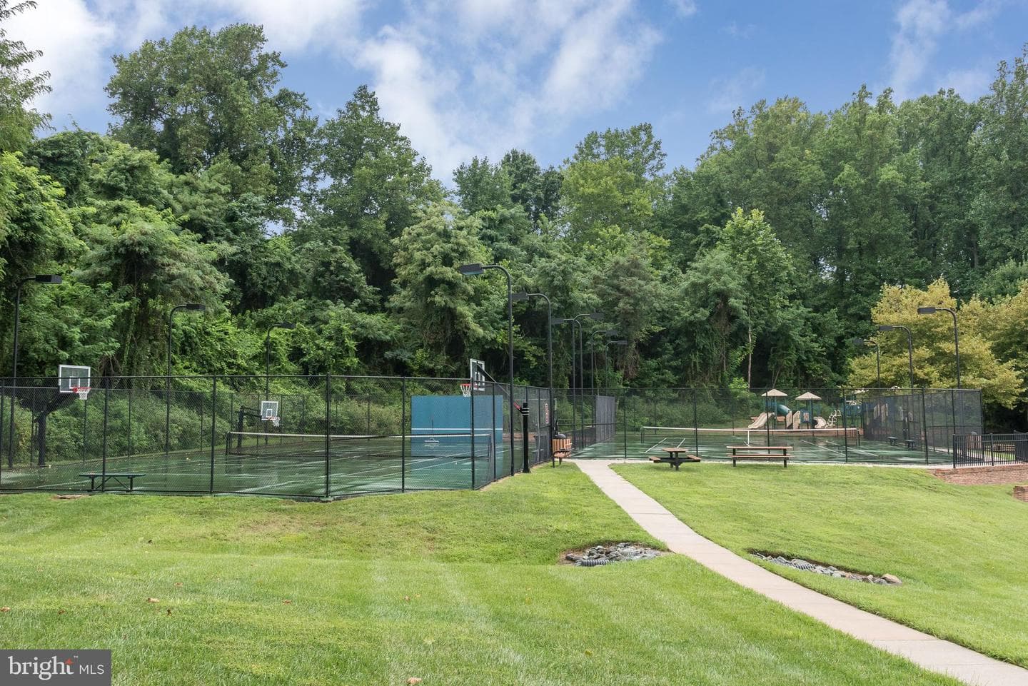 2306 Noblewood Road photo 42