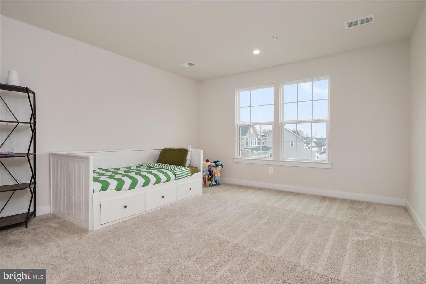 3322 Milkweed Court photo 34