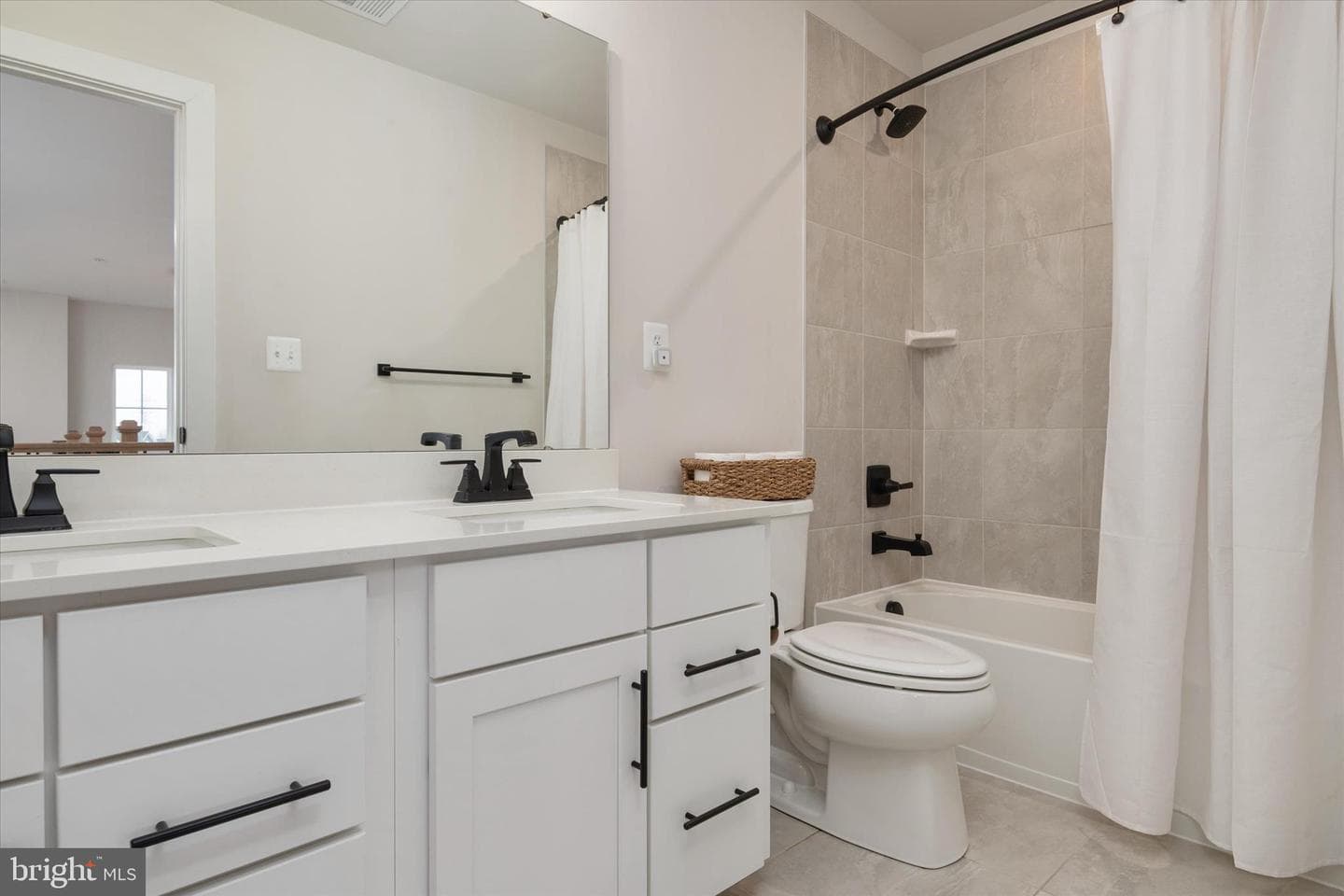 3322 Milkweed Court photo 37