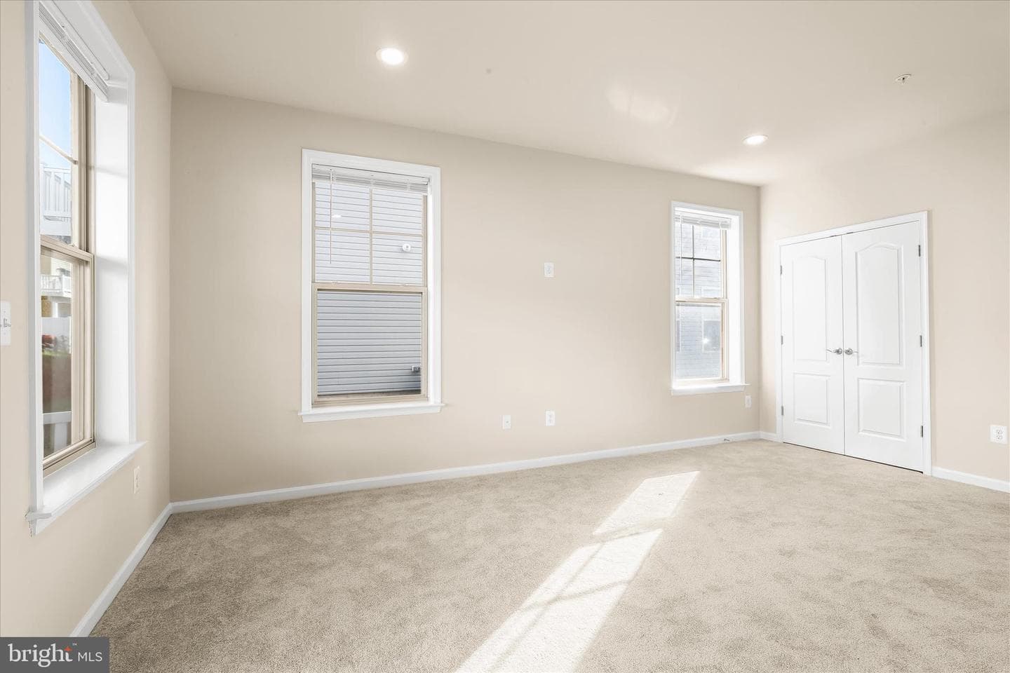 512 Pebblebrook Lane photo 32