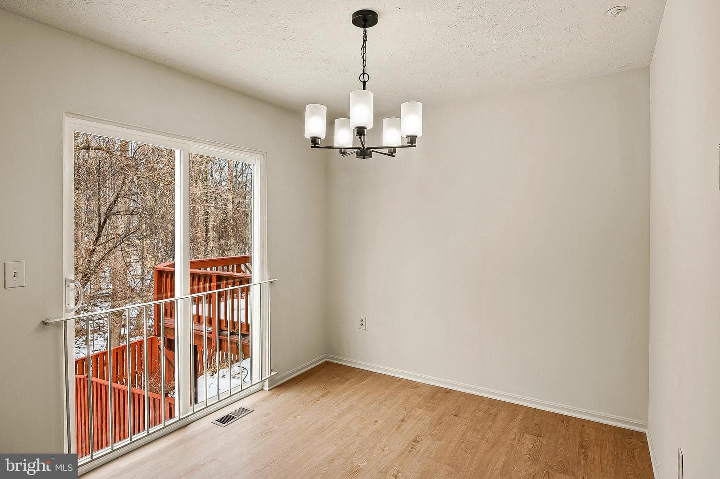 2610 Tor Court photo 14