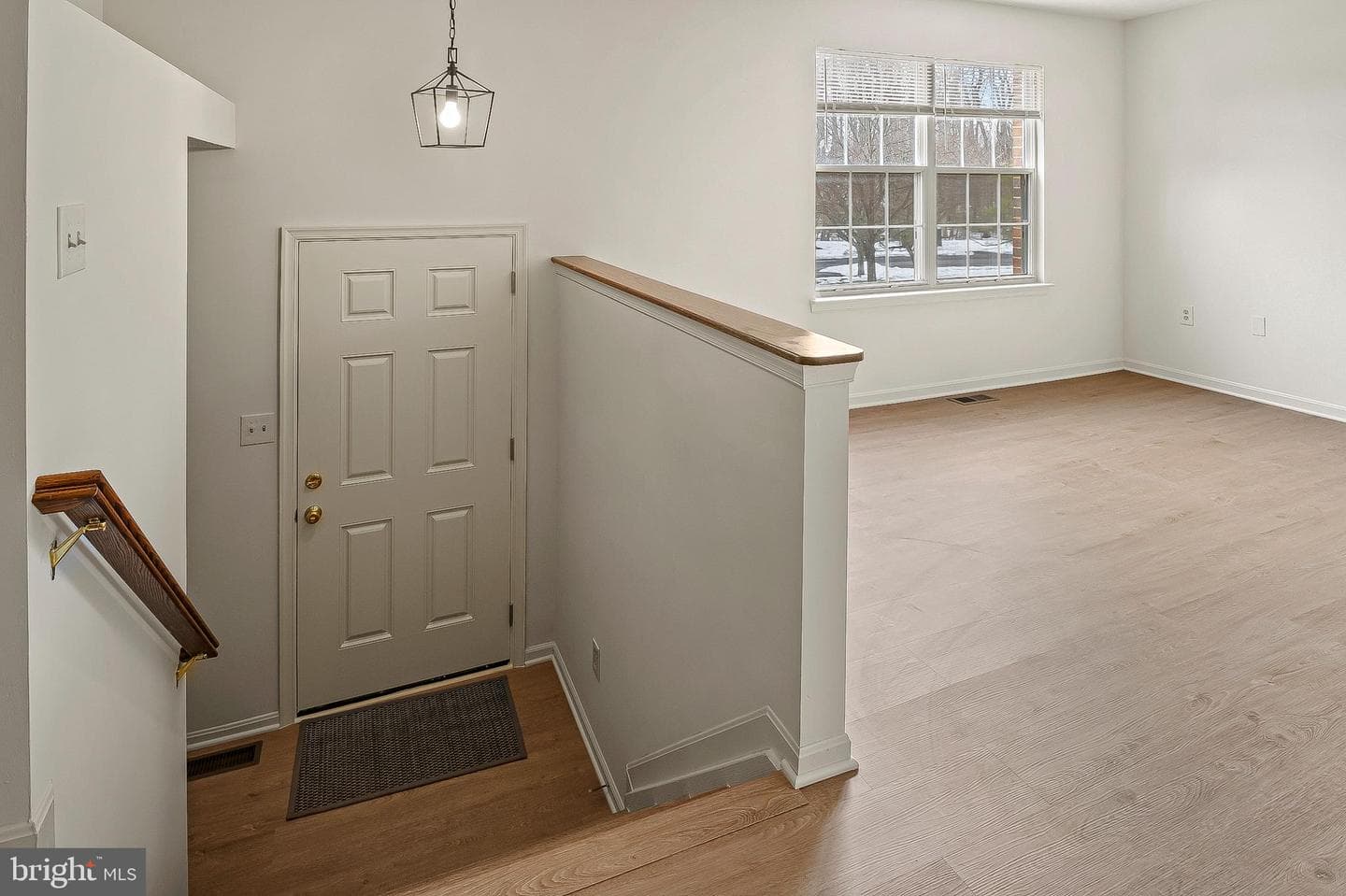 2610 Tor Court photo 4