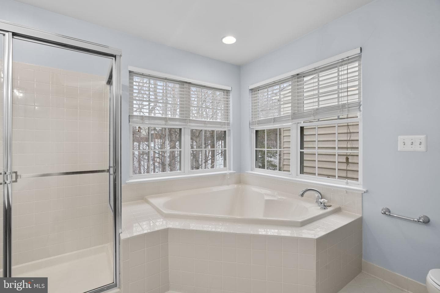 2403 Killarney Terrace photo 25