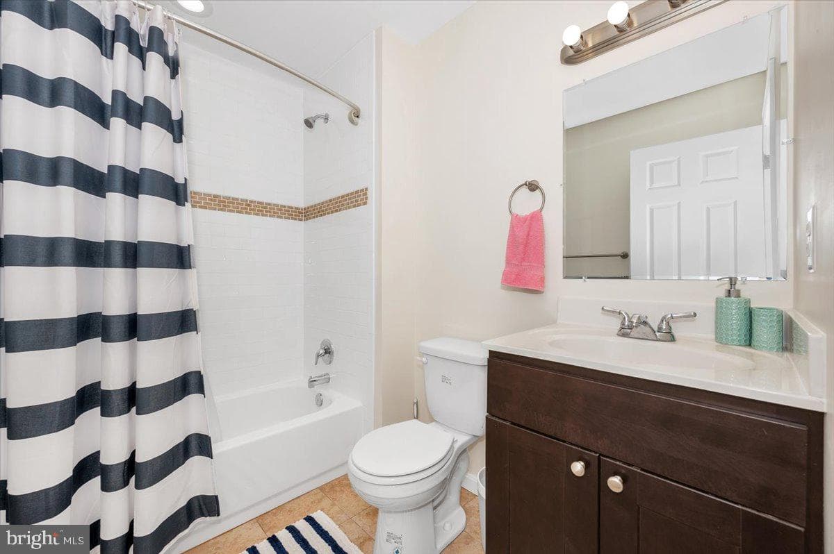 241 Armstrong Lane photo 32