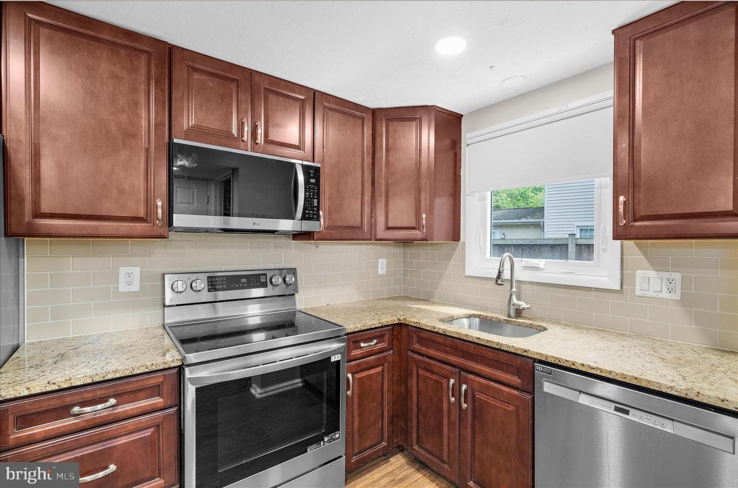 8085 Castle Rock Court photo 14