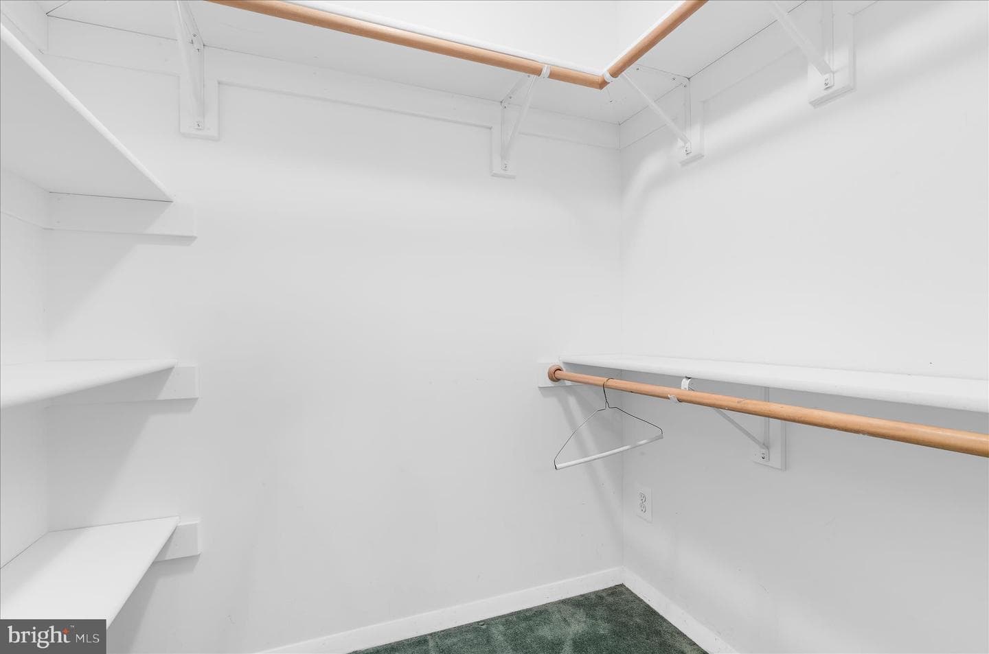 8085 Castle Rock Court photo 28