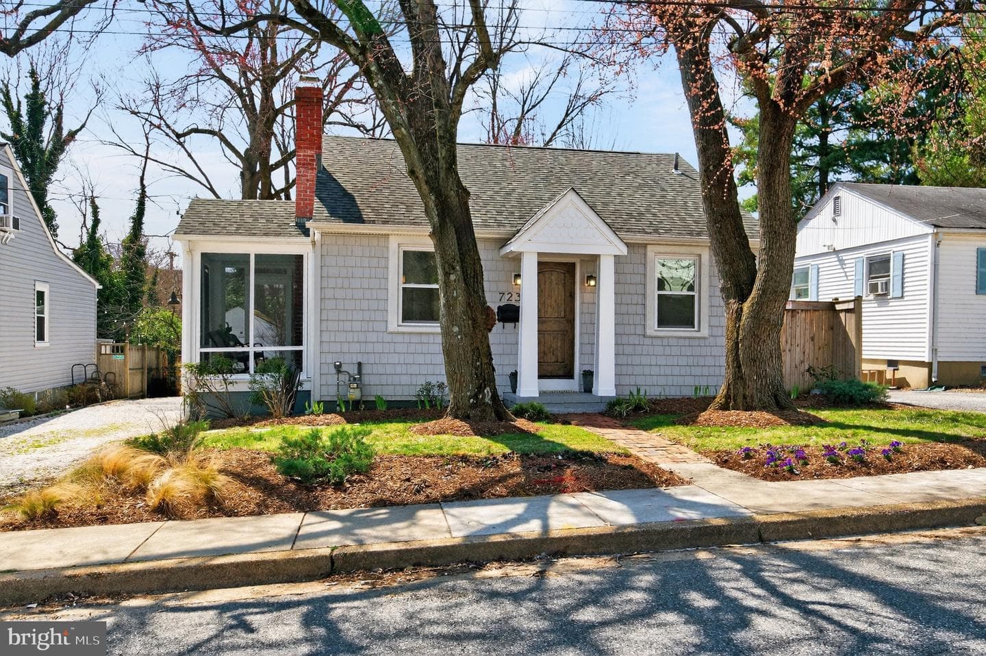 723 Glenwood Street photo 2