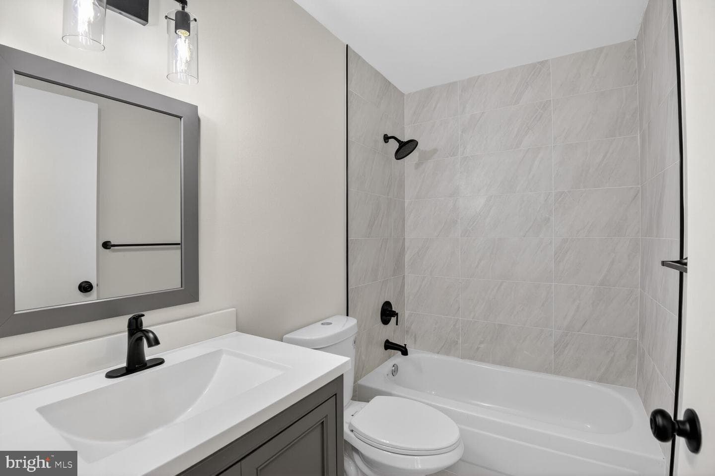 6801 White Water Way #301 photo 9