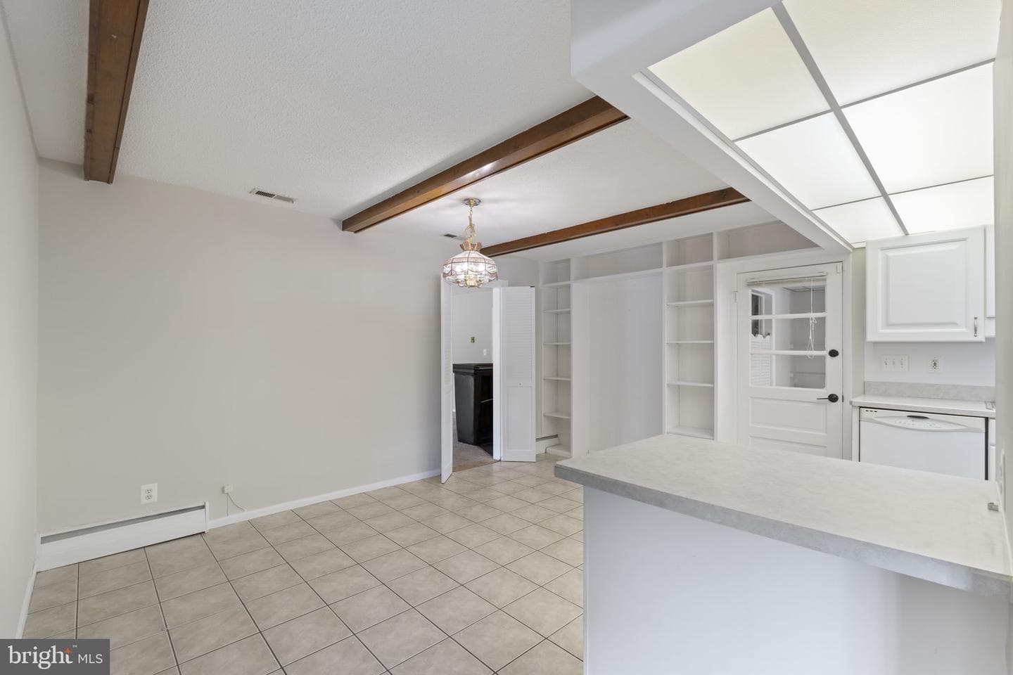 8005 Woodholme Circle photo 14
