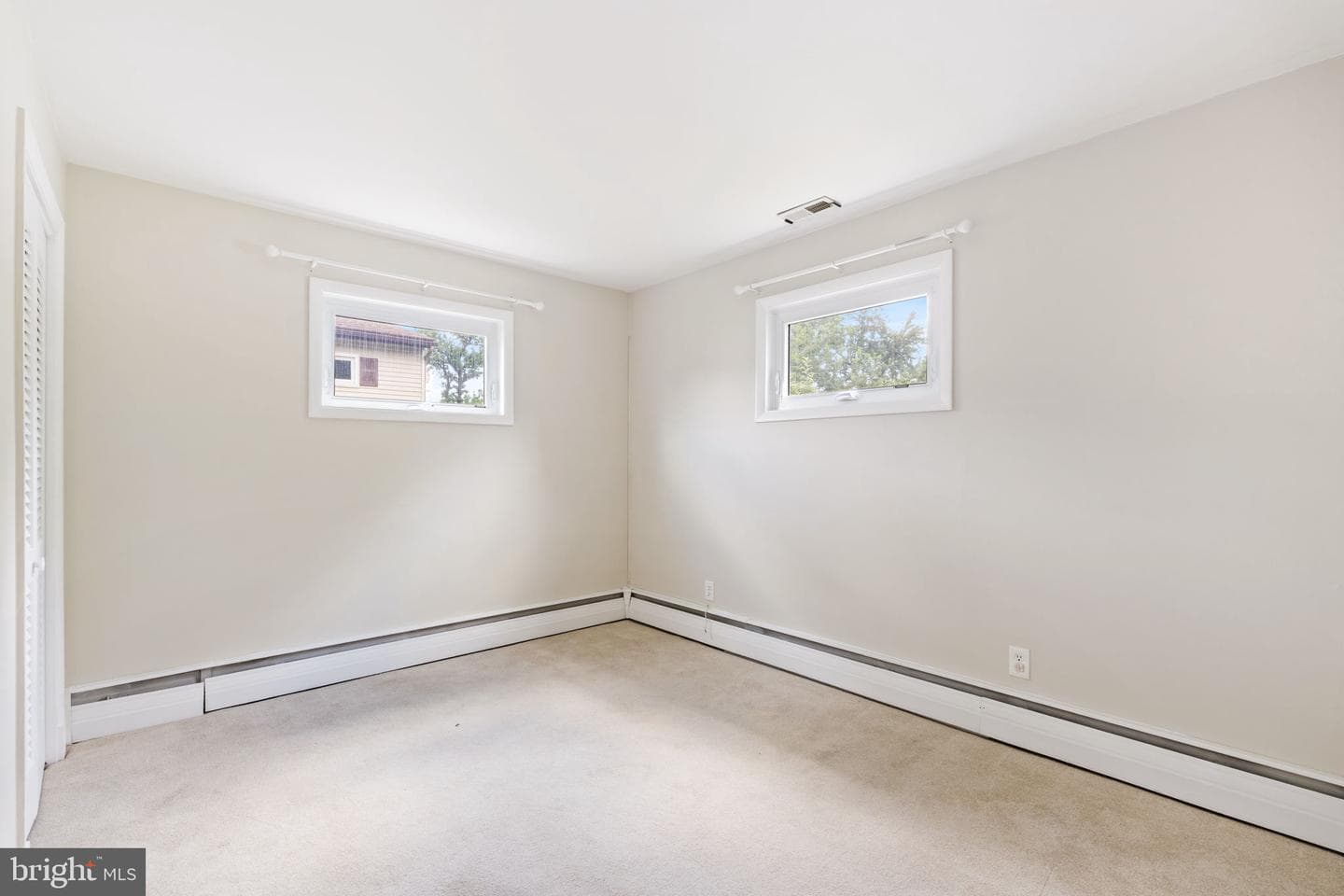8005 Woodholme Circle photo 23