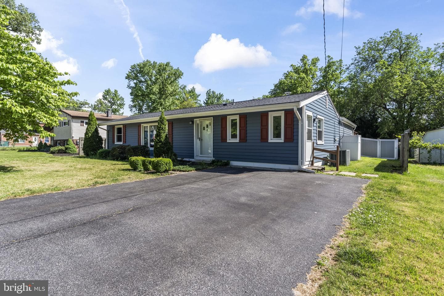 8005 Woodholme Circle photo 3