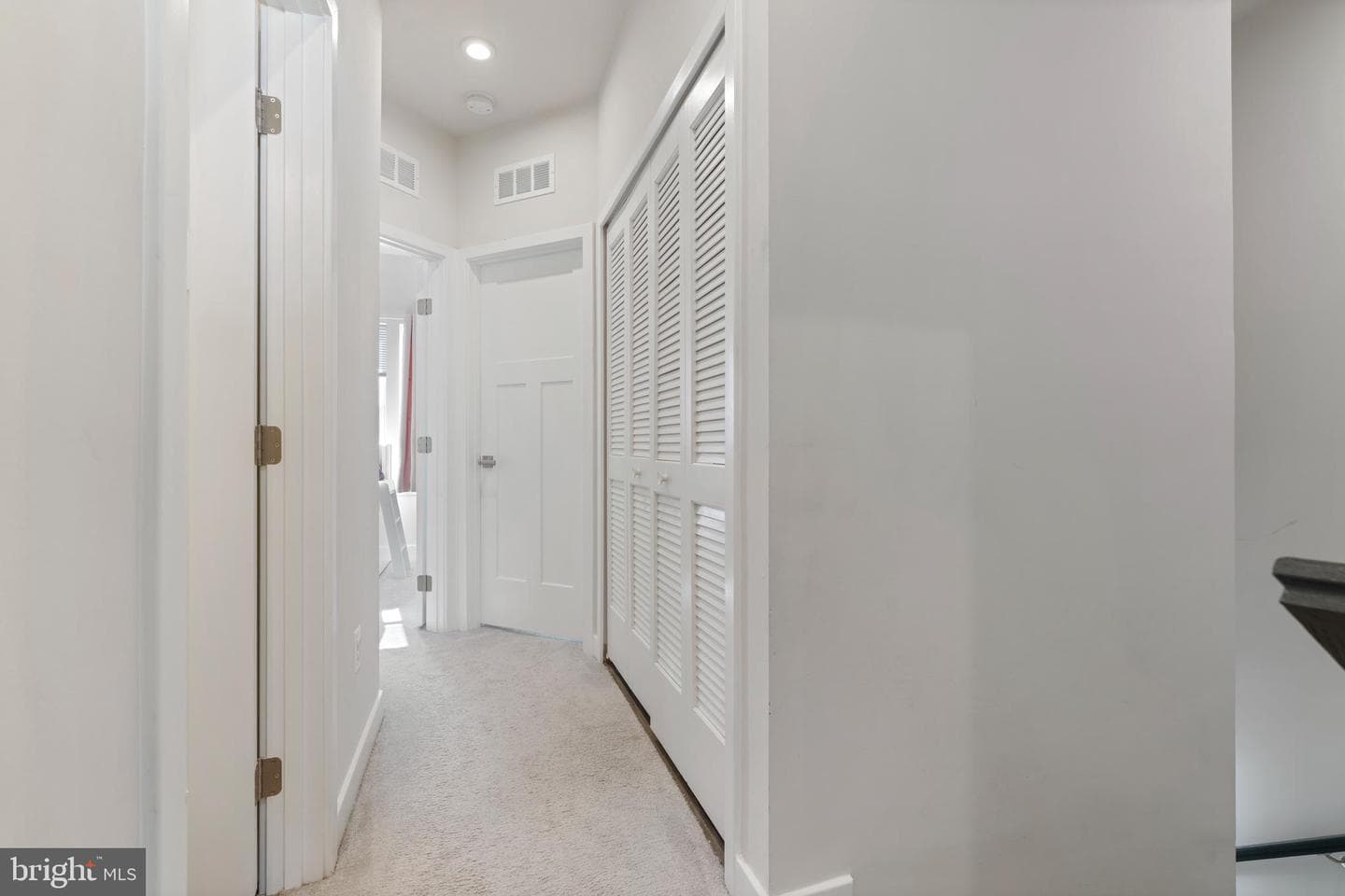 110 Bethlehem Pl photo 18