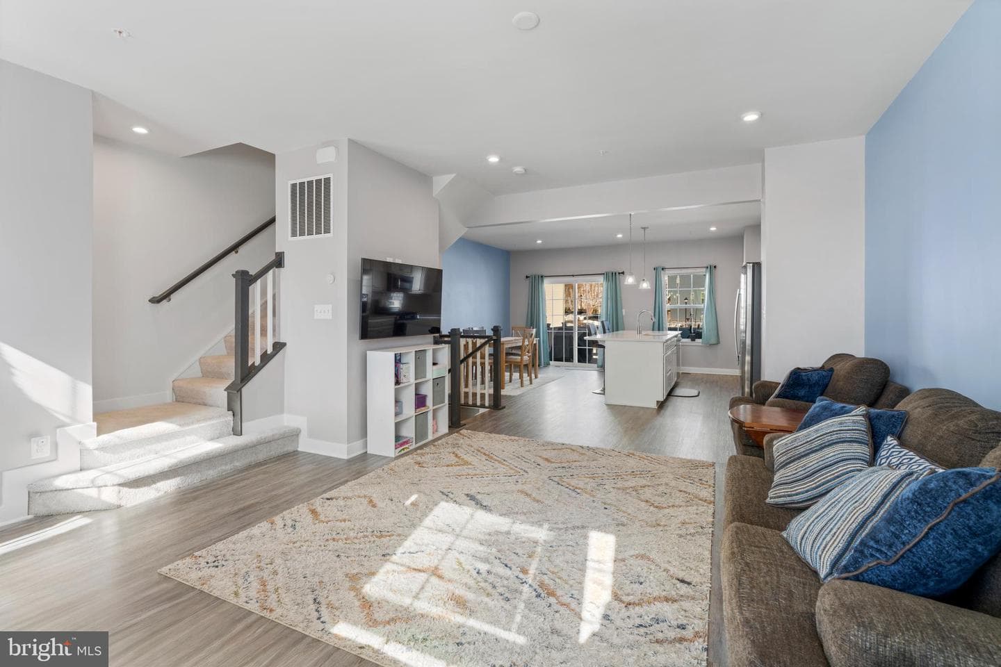 110 Bethlehem Pl photo 8