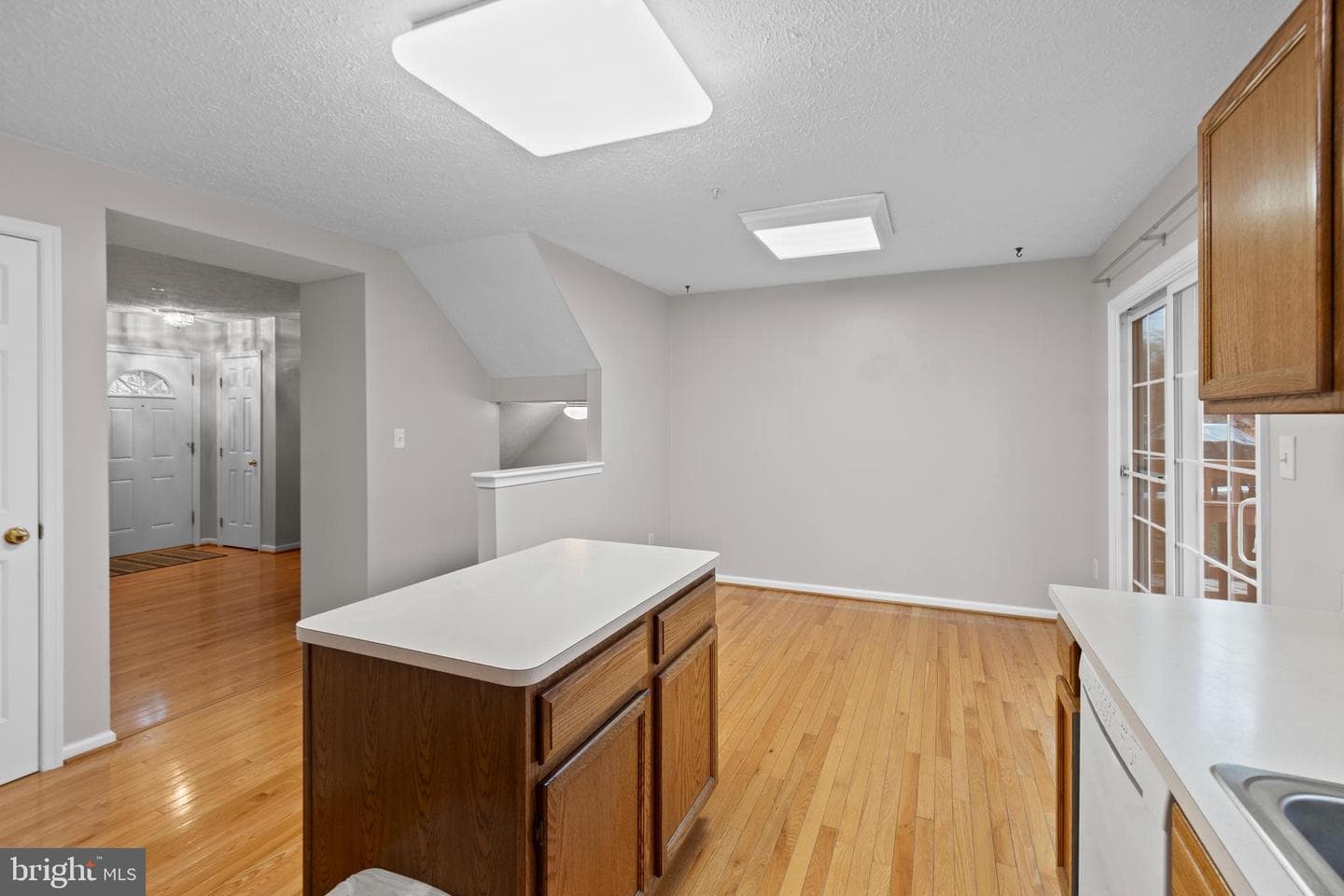 1035 Chestnut Cove Drive photo 12