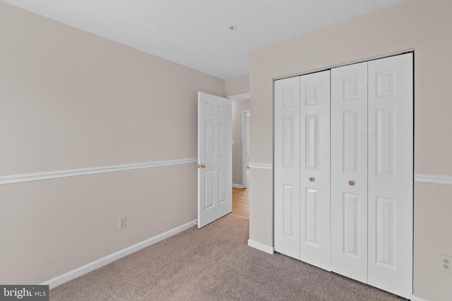 1035 Chestnut Cove Drive photo 23