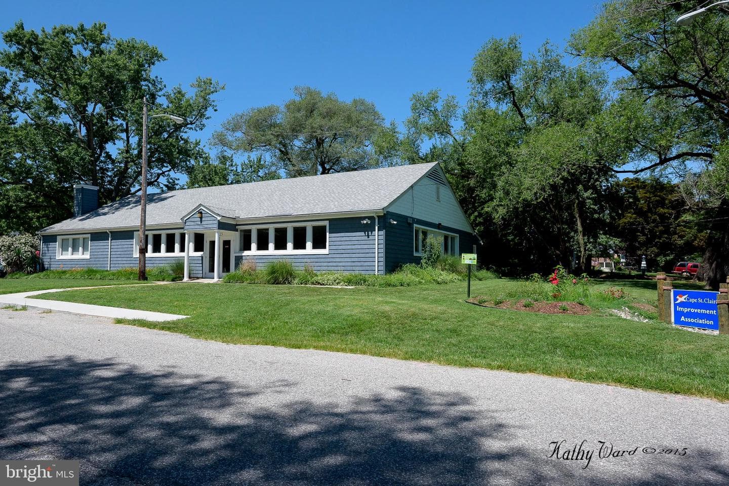 982 Highpoint Drive photo 32