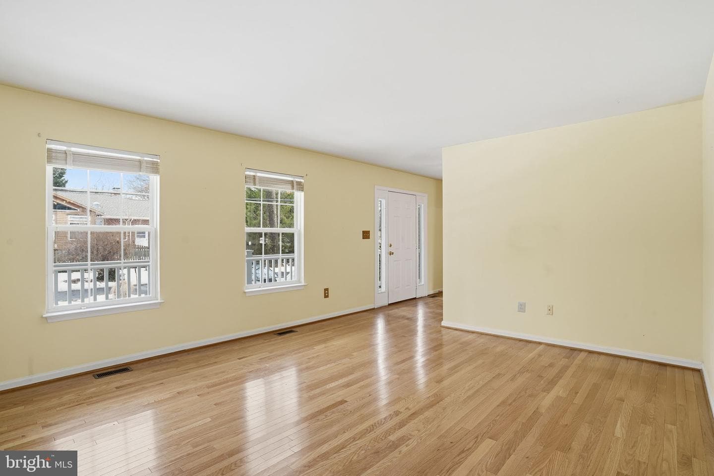 562 Whitney Road photo 3