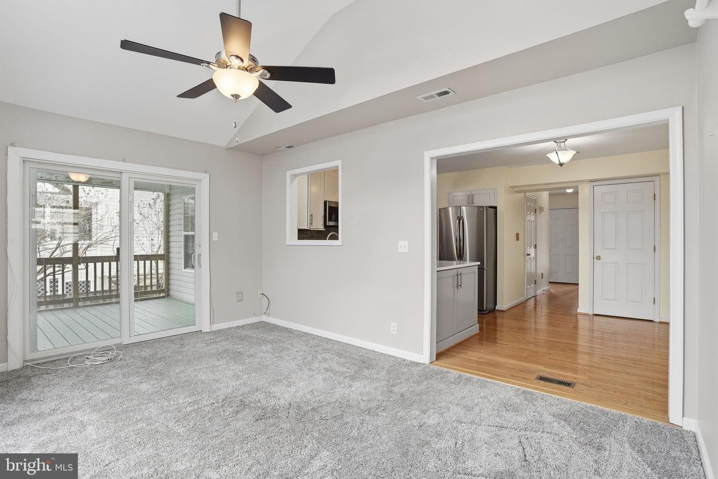 562 Whitney Road photo 9