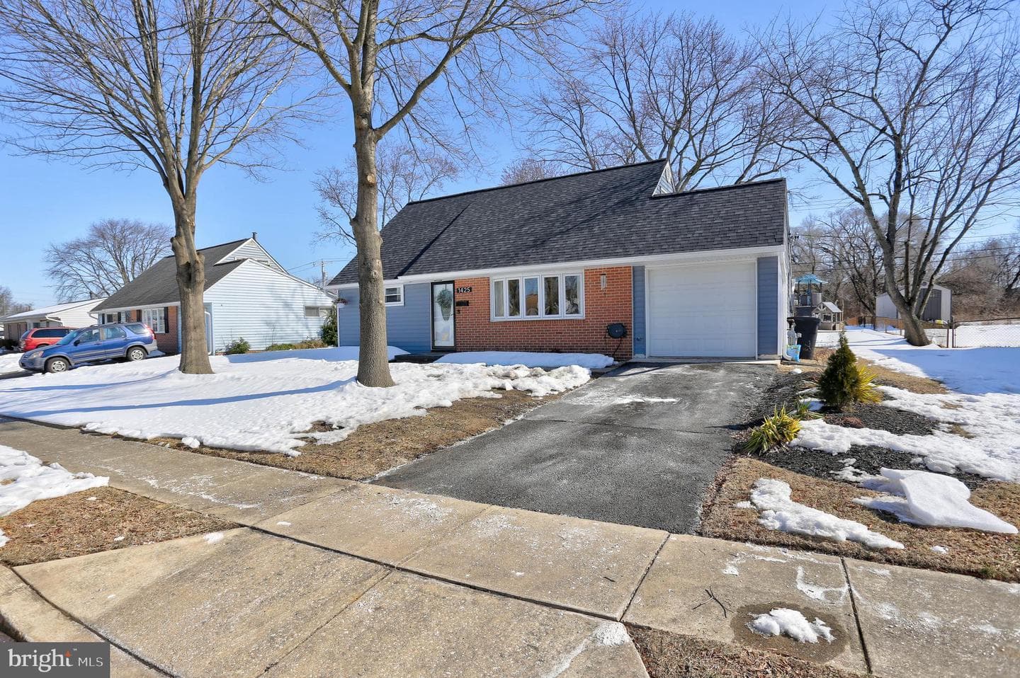 1425 Oakdale Road