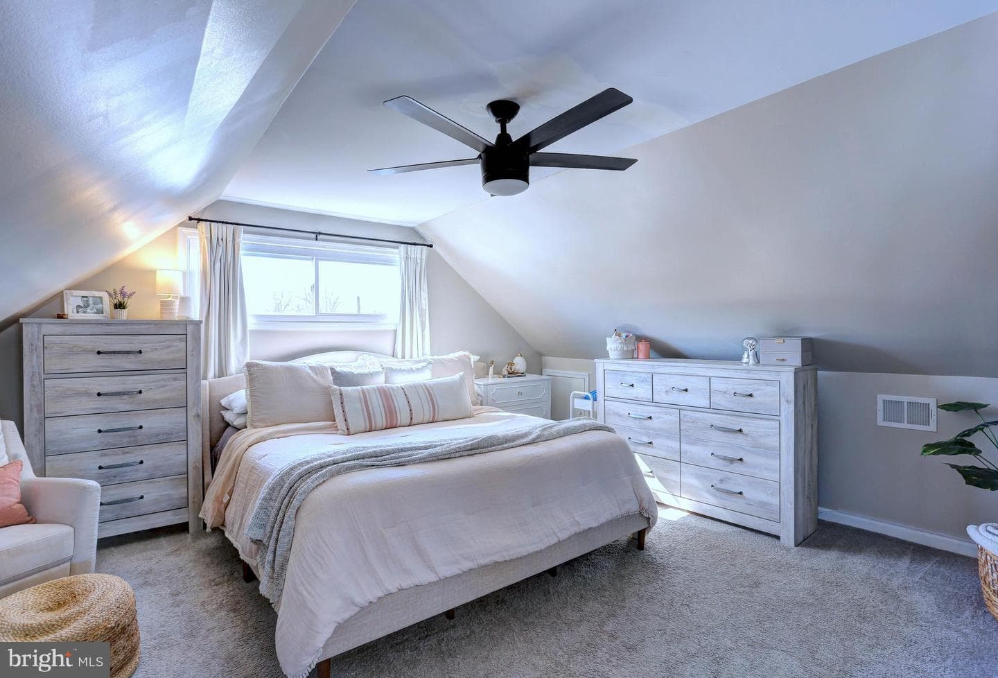 1425 Oakdale Road photo 19