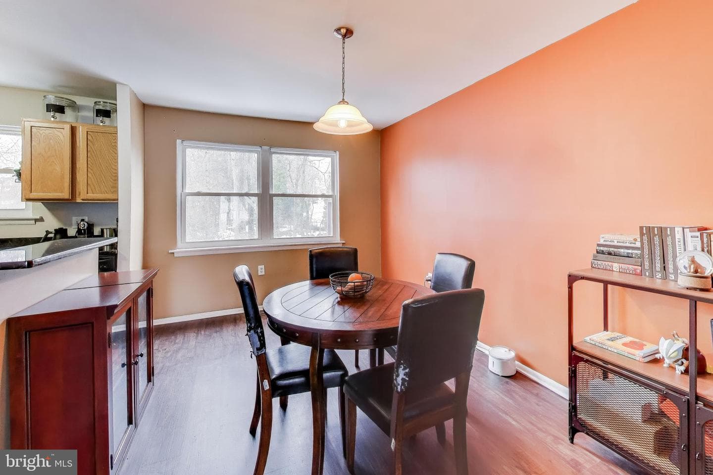 588 Valleywood Road photo 5