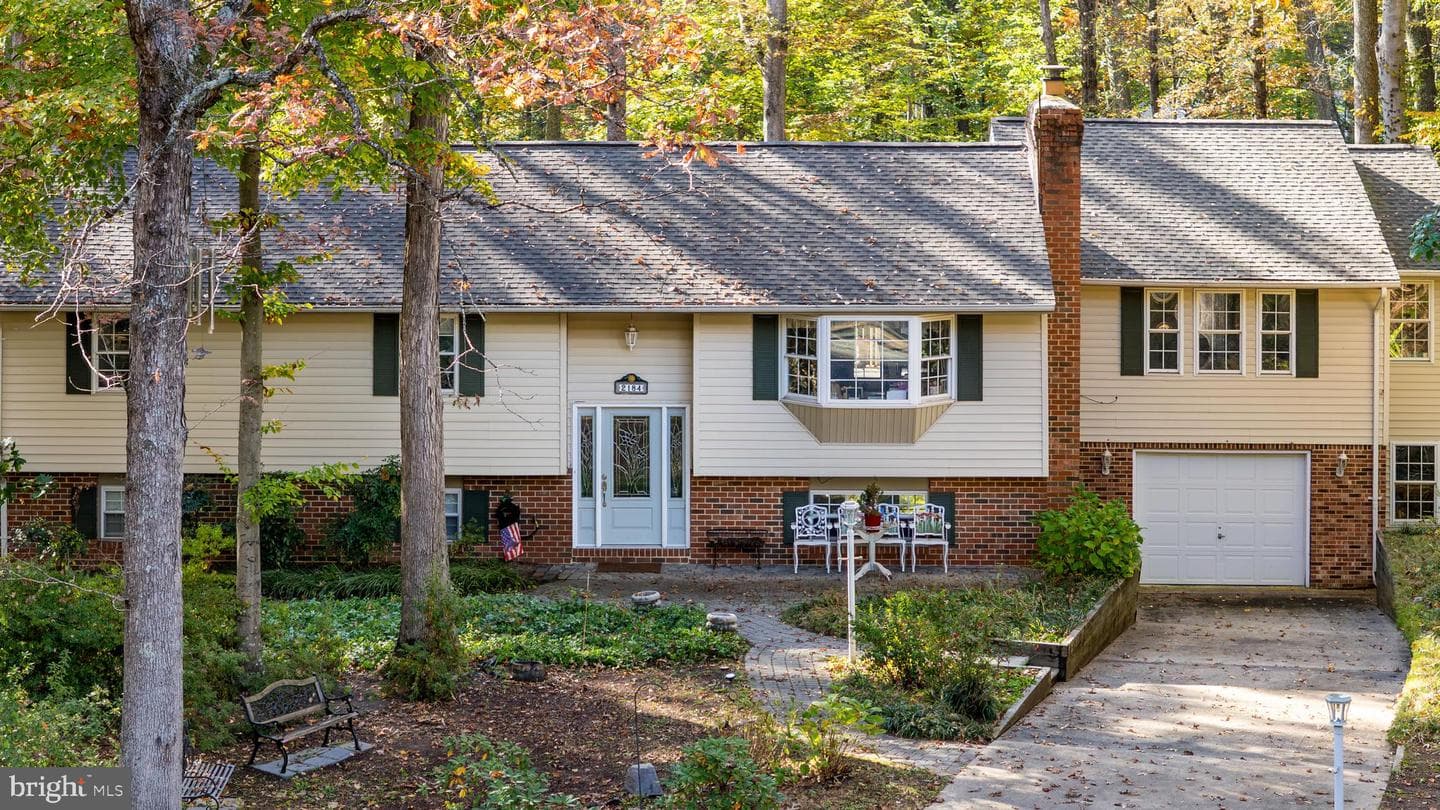 2184 Branchwood Court photo 3