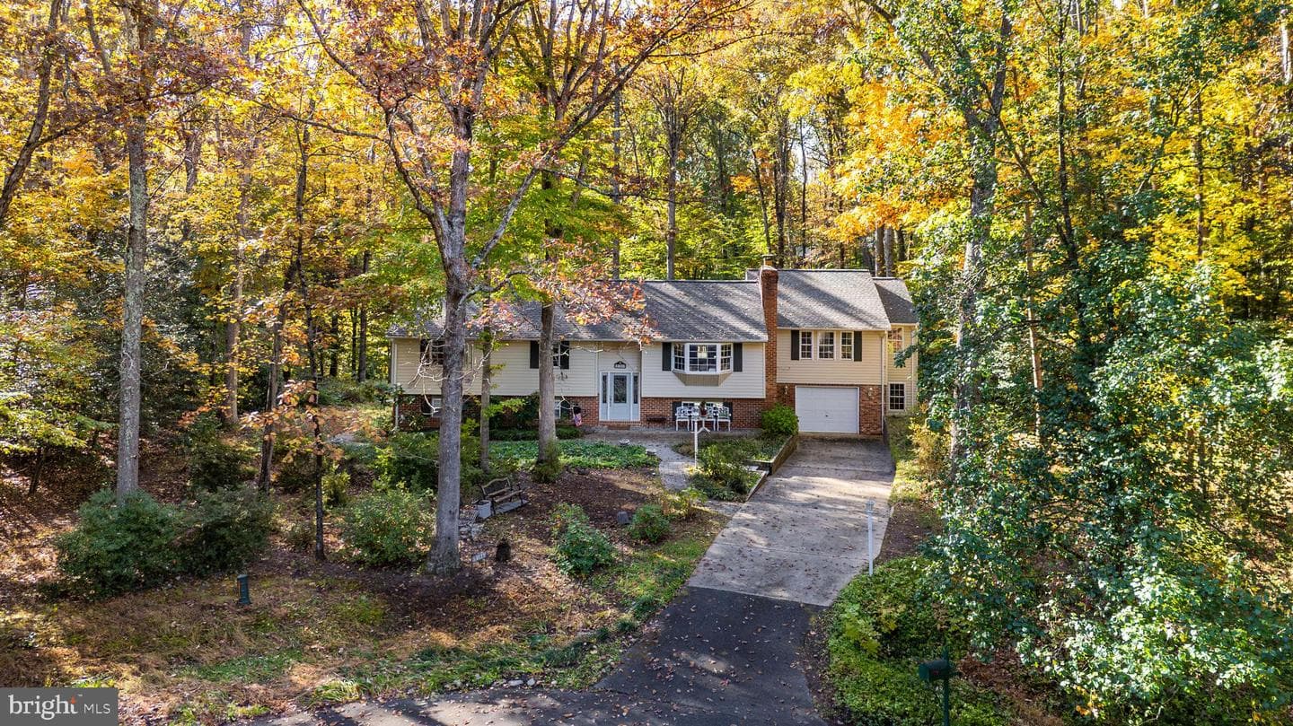 2184 Branchwood Court photo 4