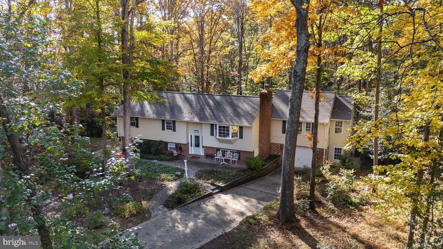 2184 Branchwood Court photo 8