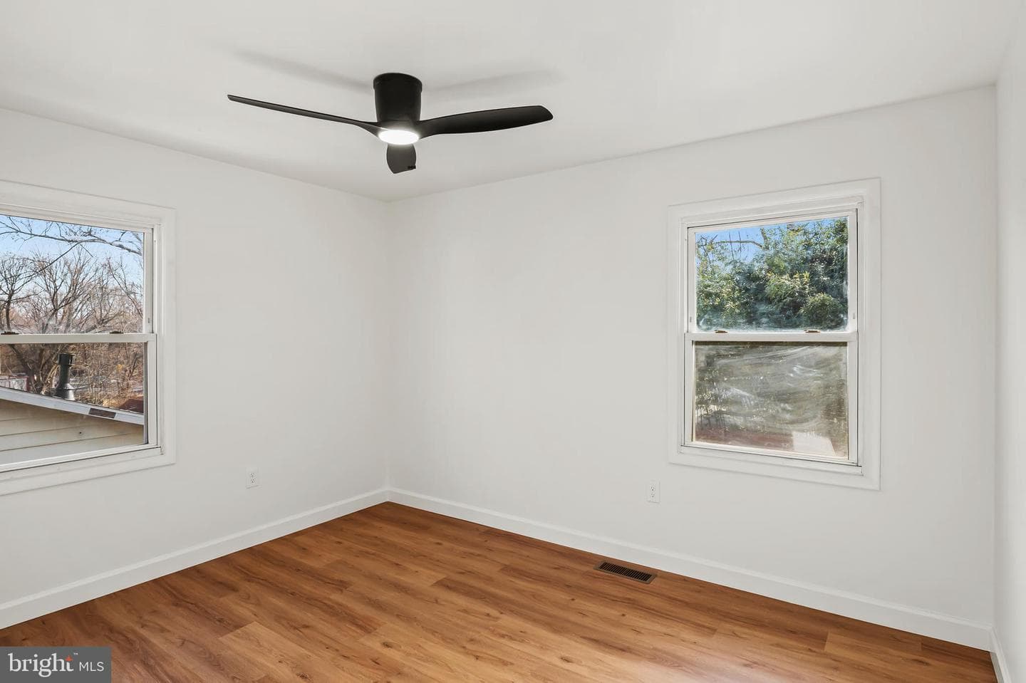 1003 Springhill Way photo 11