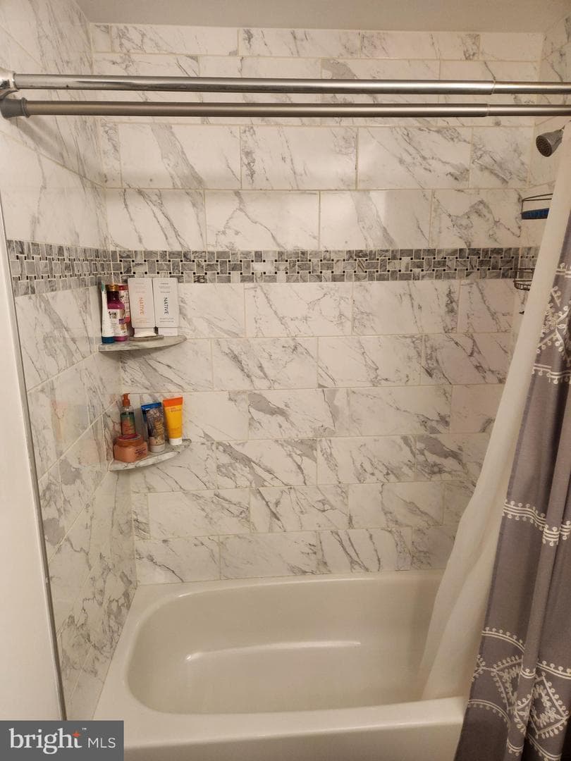 1105 Castle Harbour Way #1a photo 10