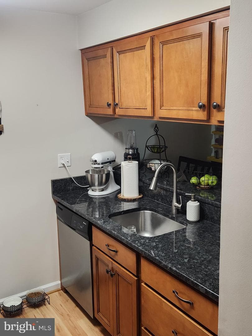 1105 Castle Harbour Way #1a photo 6