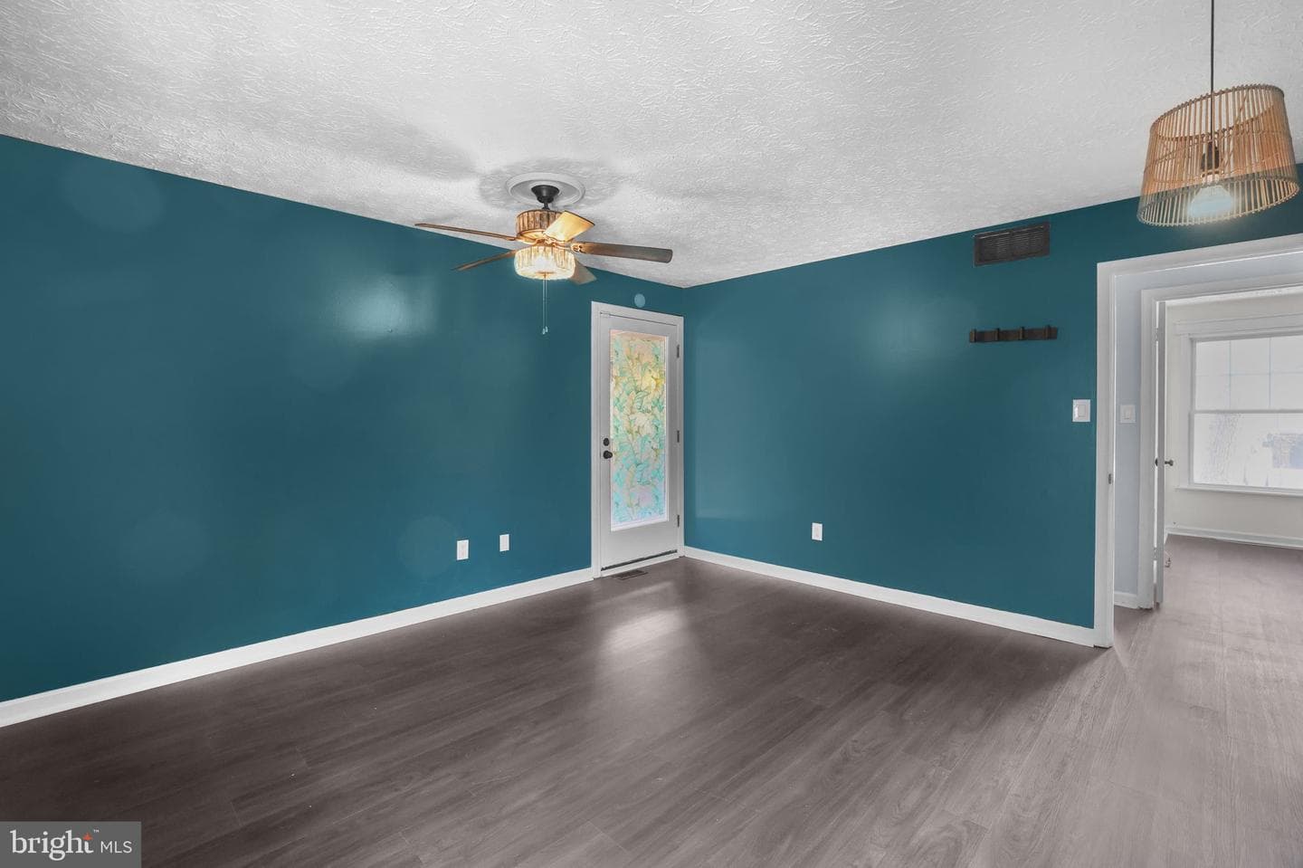 7707 Lake Circle photo 10