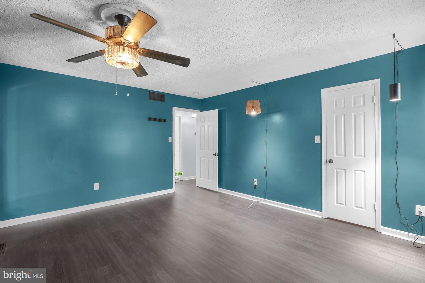 7707 Lake Circle photo 11