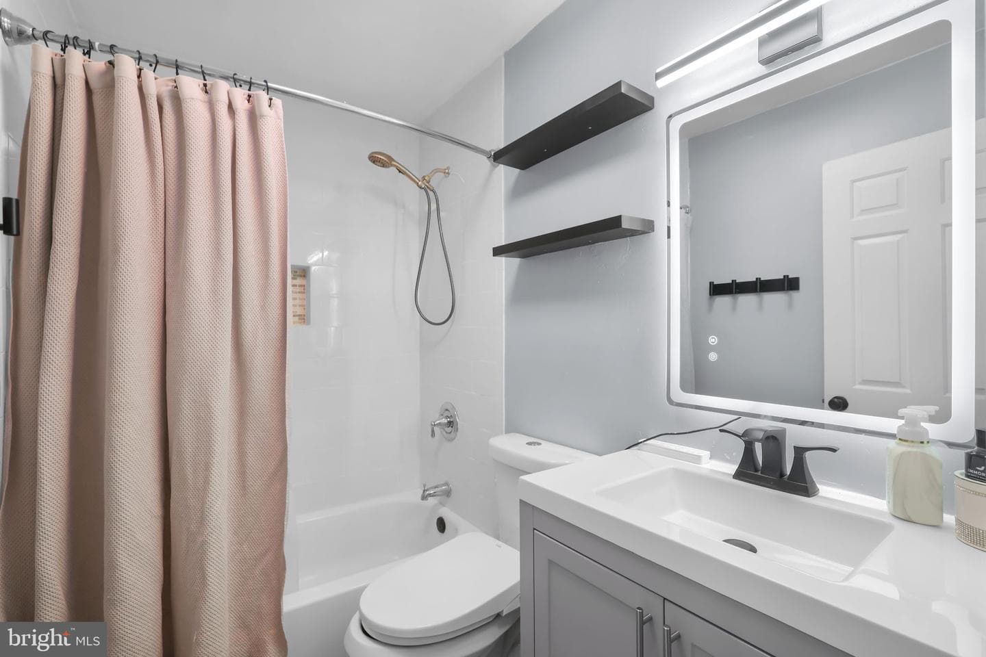 7707 Lake Circle photo 9