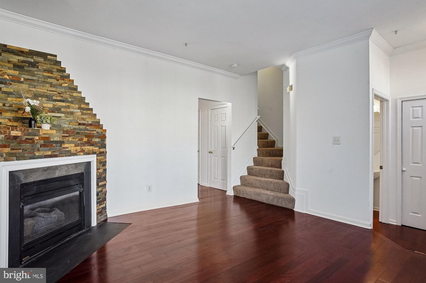 12 Harbour Heights Drive photo 8