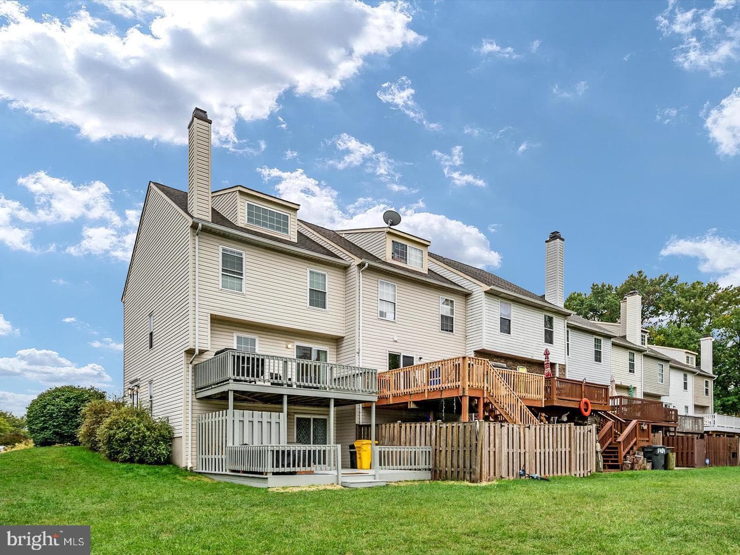 1400 Cox Landing Court photo 2