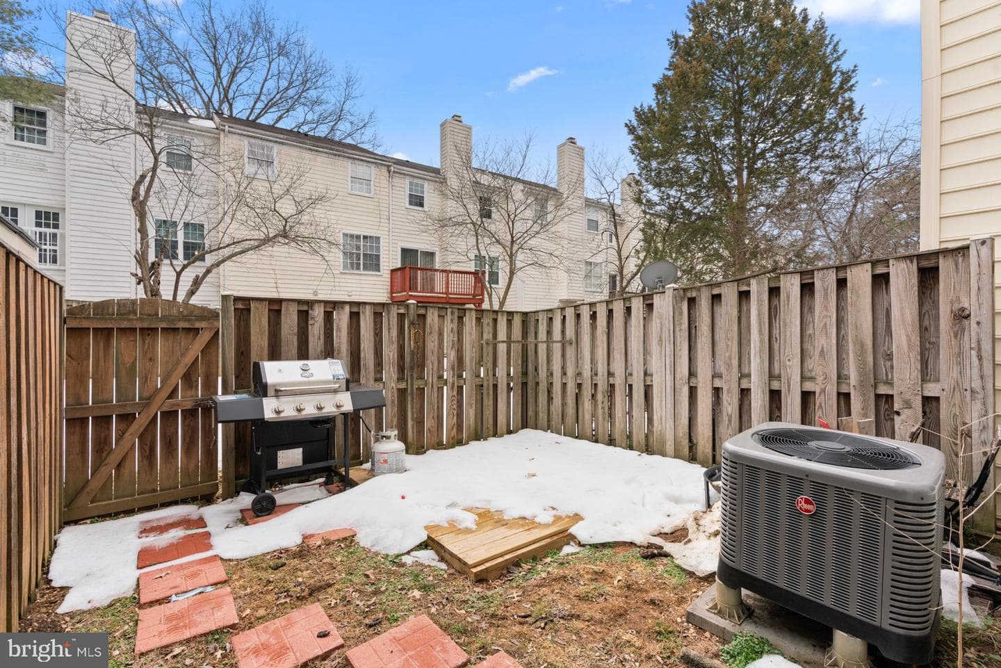 1683 Hart Court photo 13