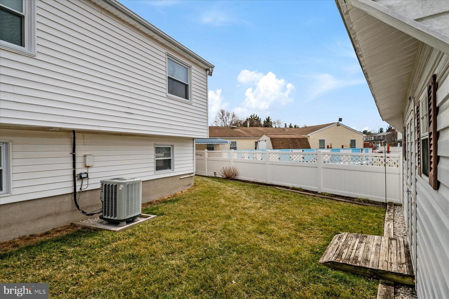 7722 Vena Court photo 35