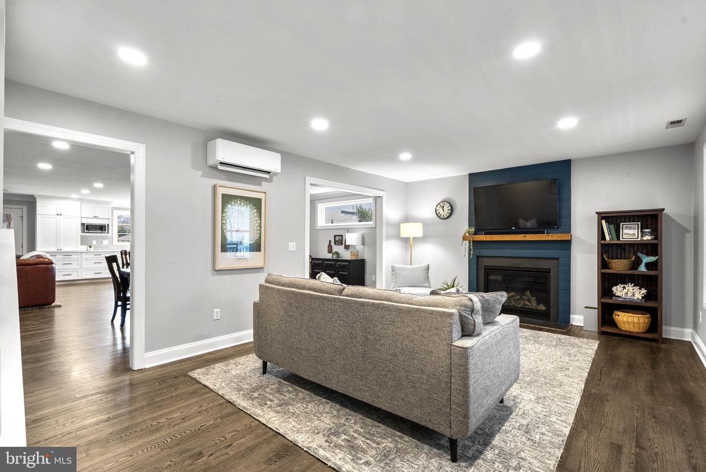112 Elliott Place photo 16