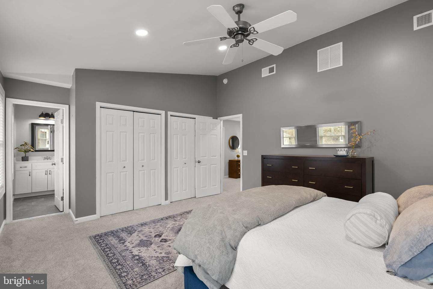 112 Elliott Place photo 24