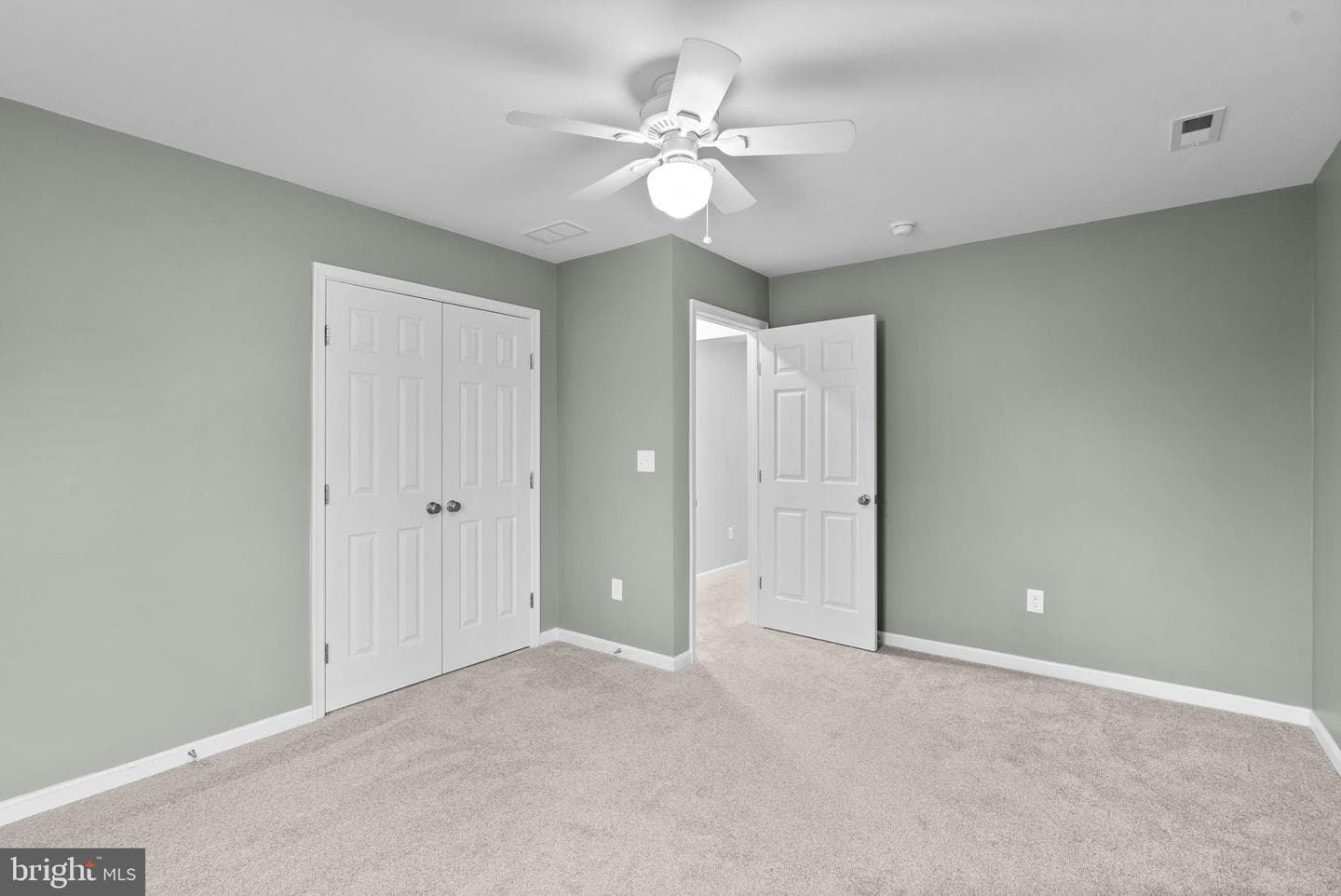 112 Elliott Place photo 30
