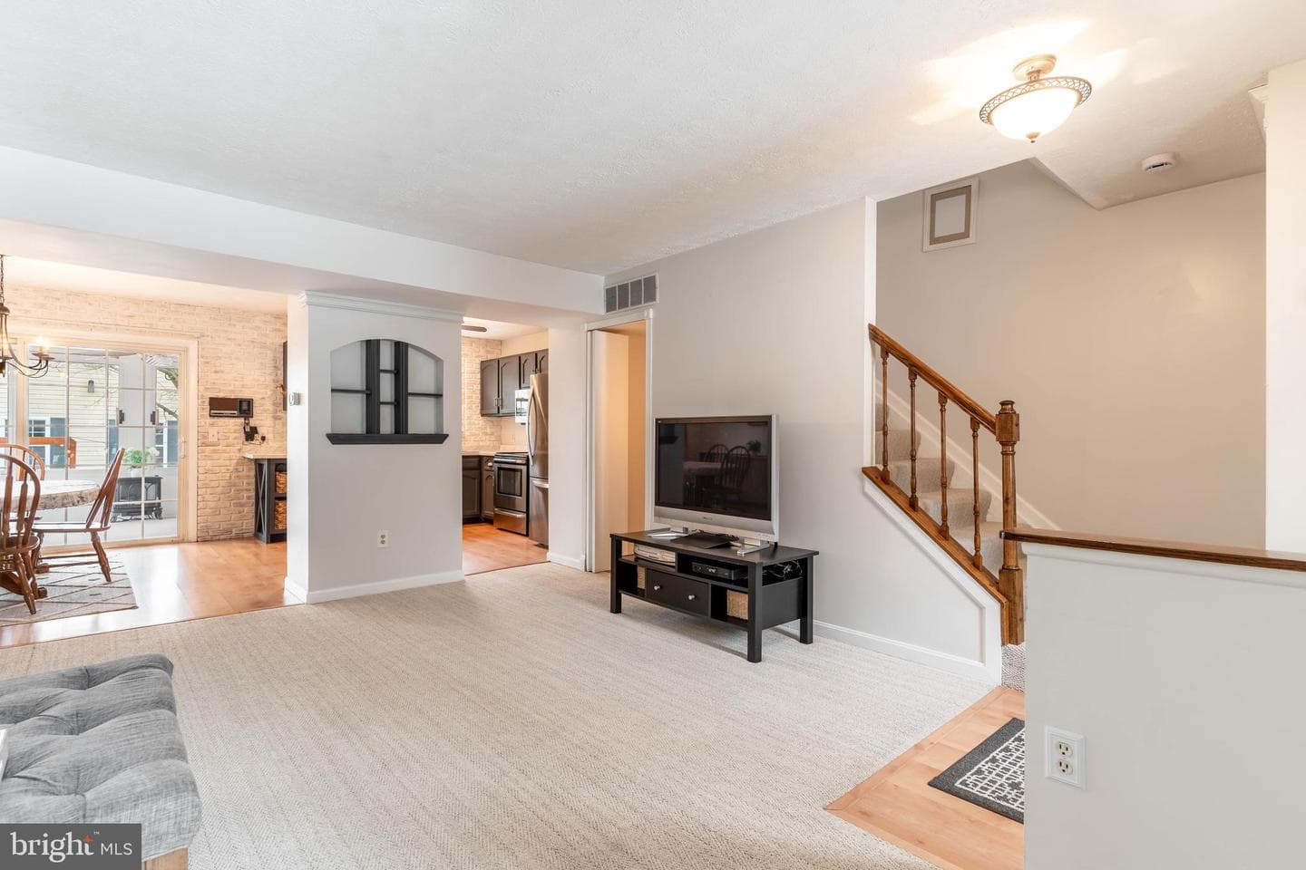 8561 Kim Marie Court photo 3