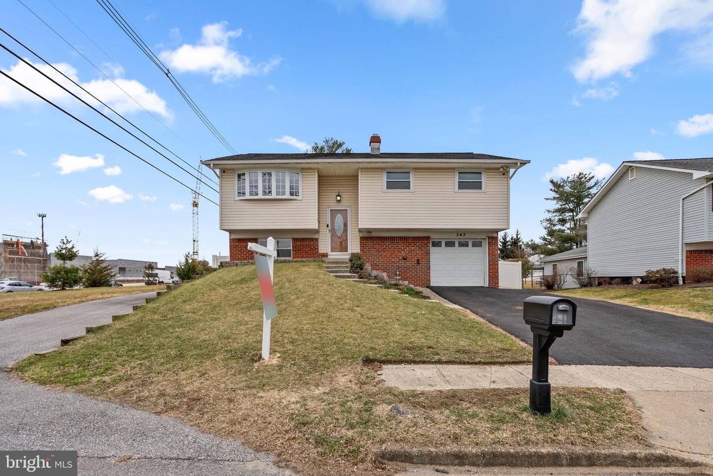 543 Nolfield Drive photo 2