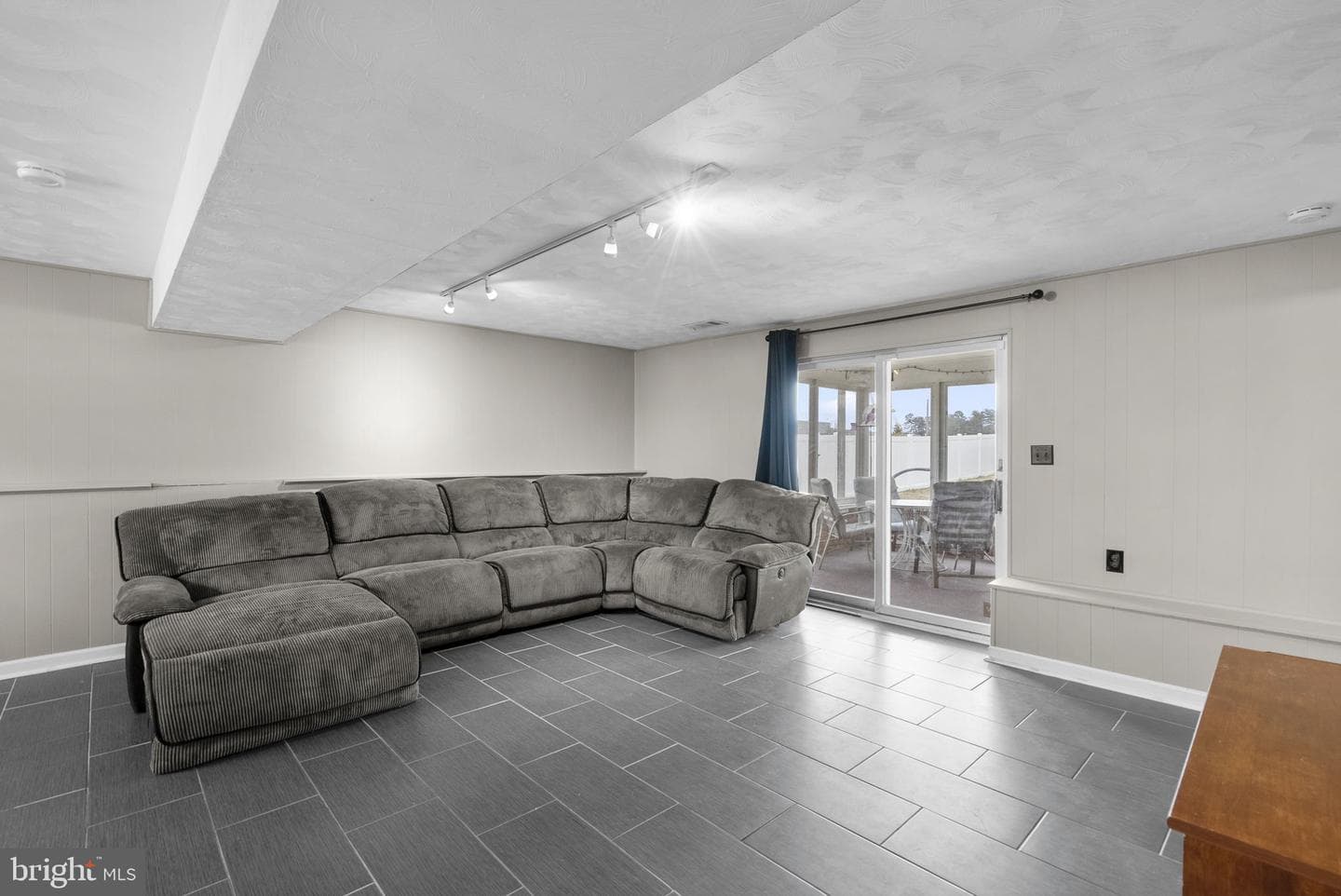 543 Nolfield Drive photo 28