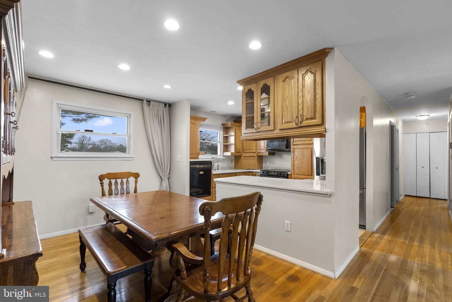 543 Nolfield Drive photo 9