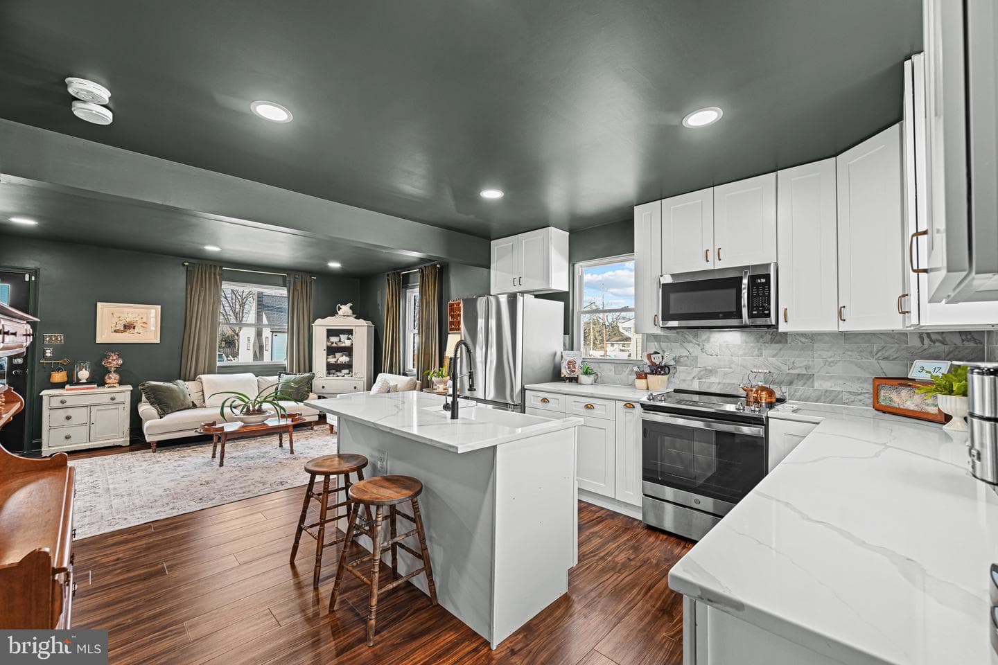 233 Kenwood Road photo 16