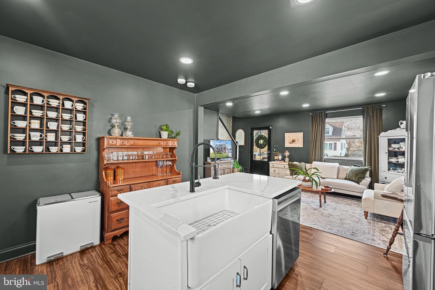 233 Kenwood Road photo 17