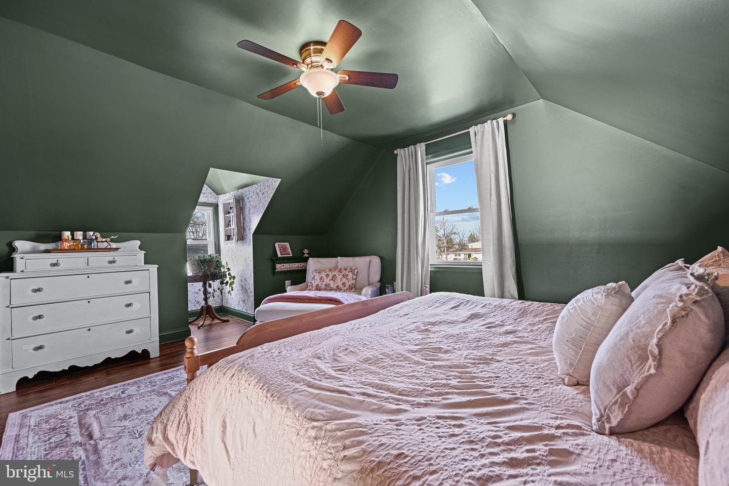 233 Kenwood Road photo 30