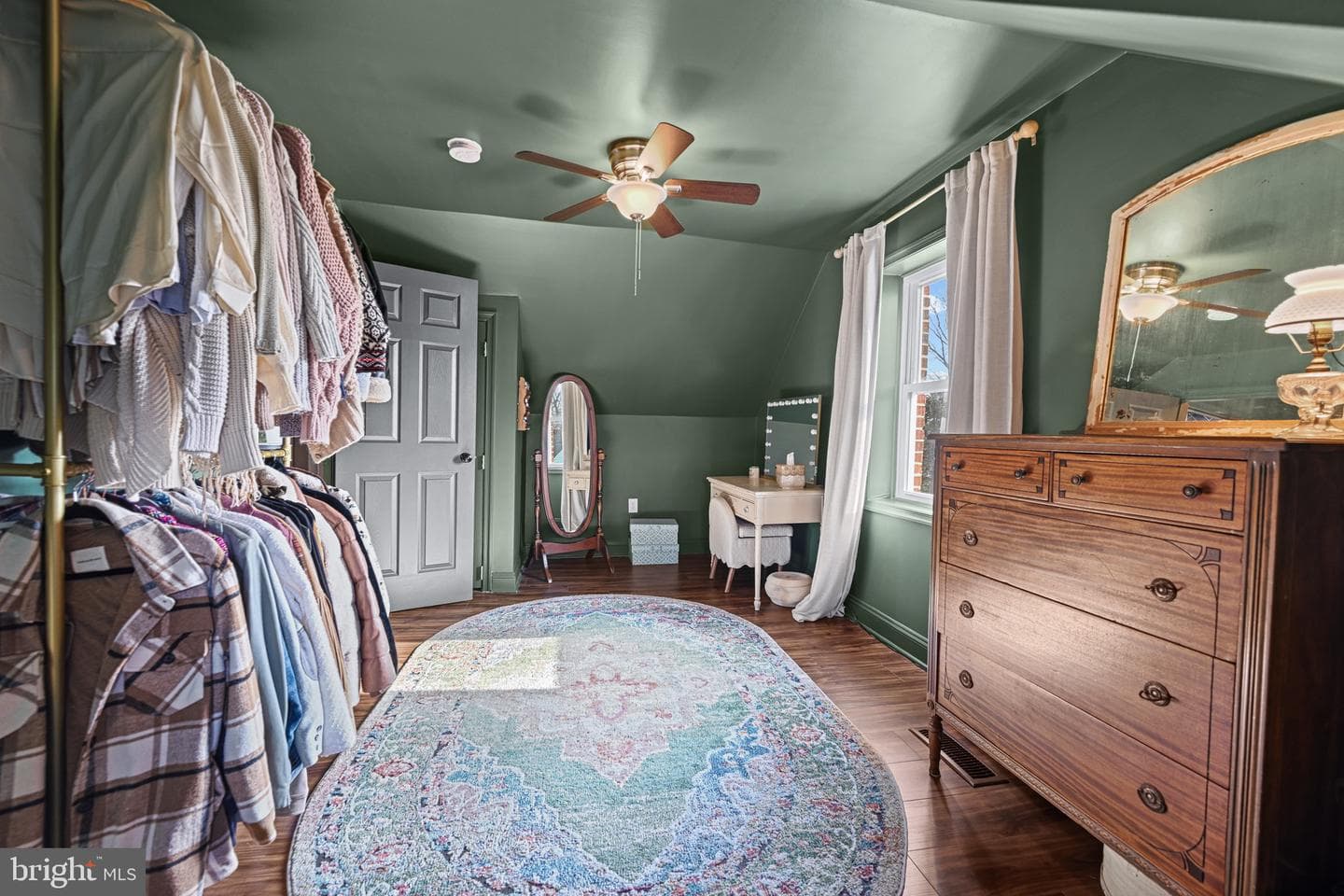 233 Kenwood Road photo 33